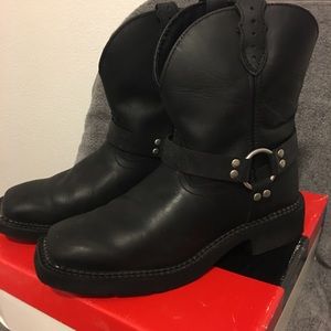 Justin Boots women’s